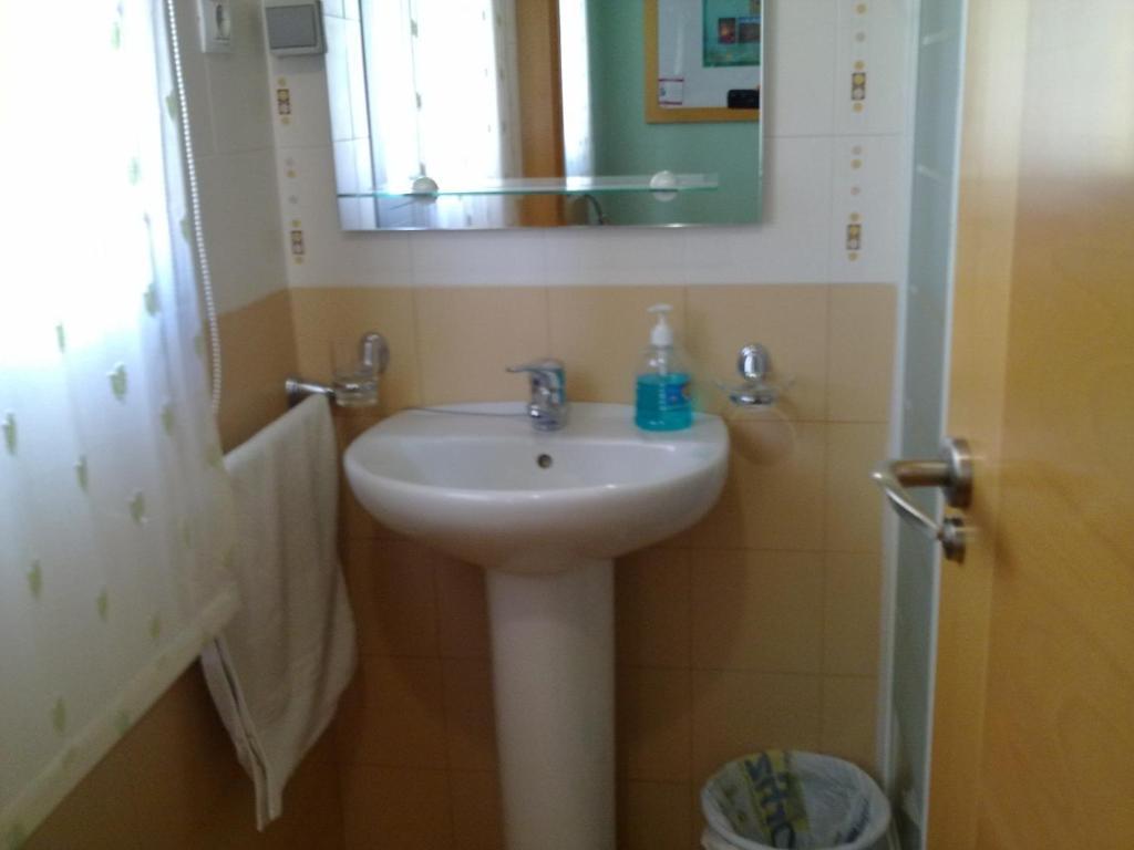 Estancias Del Ebro Hotel Zaragoza Room photo